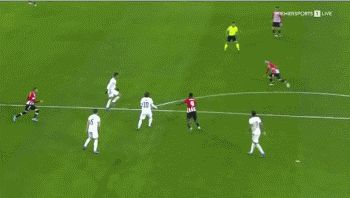 王建民在台北举办的摄影展展出了其美职生涯的珍贵瞬间，观展人数破纪录